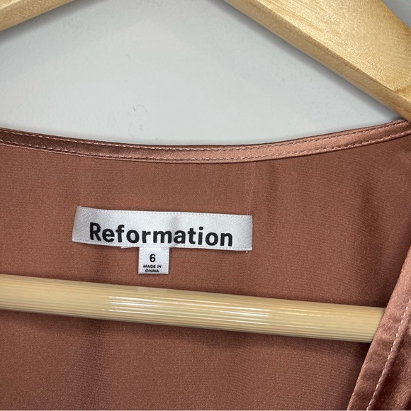 Reformation Nicola silk dress in Praline NWT - Picture 9 of 12